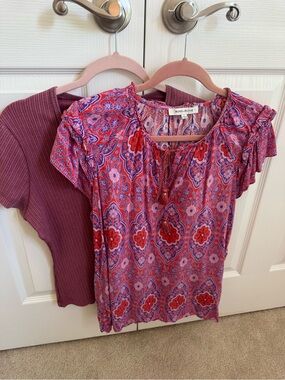 Womens Bundle of two tops. Size L,XL.